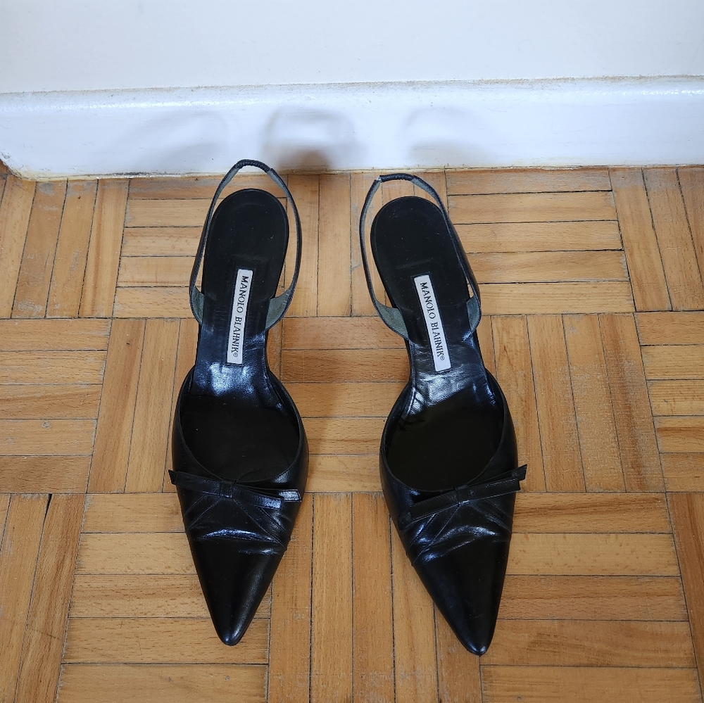 MANOLO BLAHNIK Black Leather Slingback Shoes Size 39/8.5